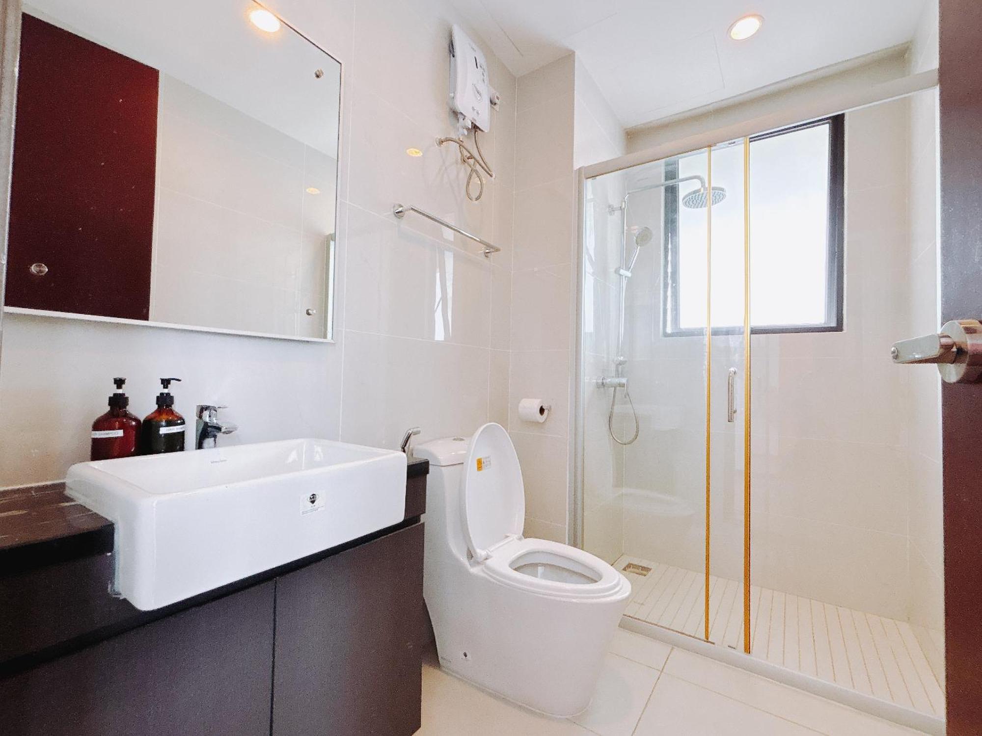 Ferienwohnung Seafront Country Garden Danga Bay By Lions Bay Johor Bahru Zimmer foto