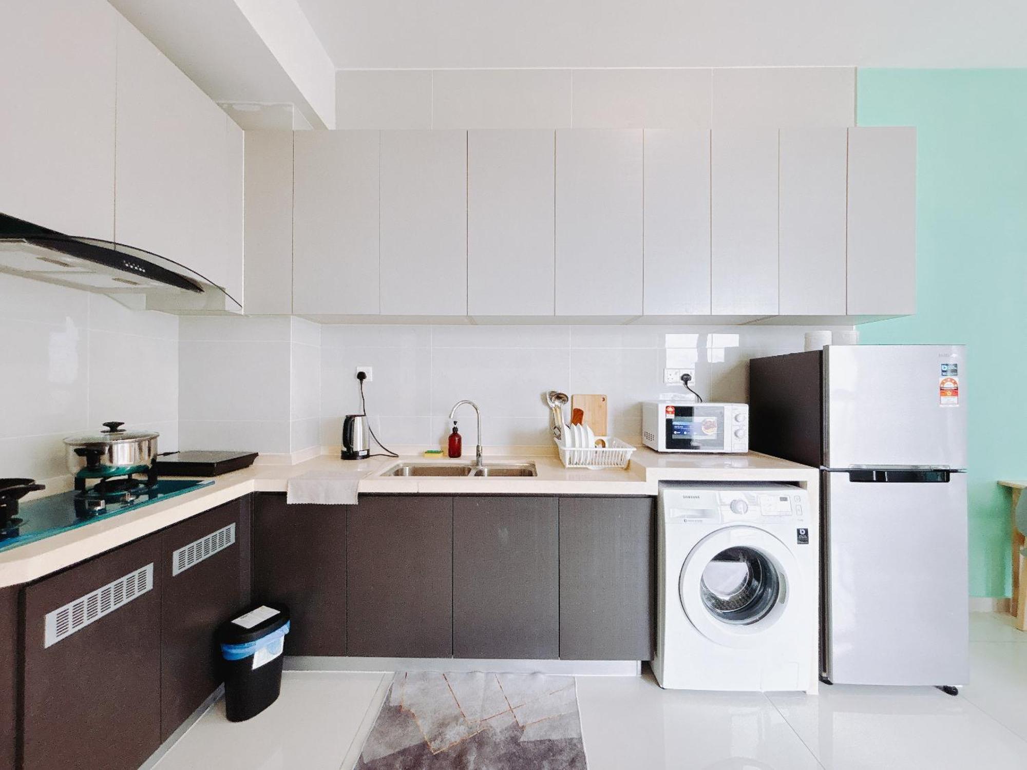 Ferienwohnung Seafront Country Garden Danga Bay By Lions Bay Johor Bahru Zimmer foto